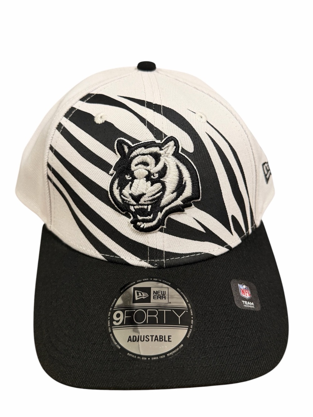 New Era 9FORTY Cincinnati Bengals NFL Adjustable Black & White Tiger Stripe Hat